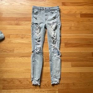 Size 6 American Eagle ripped jeans